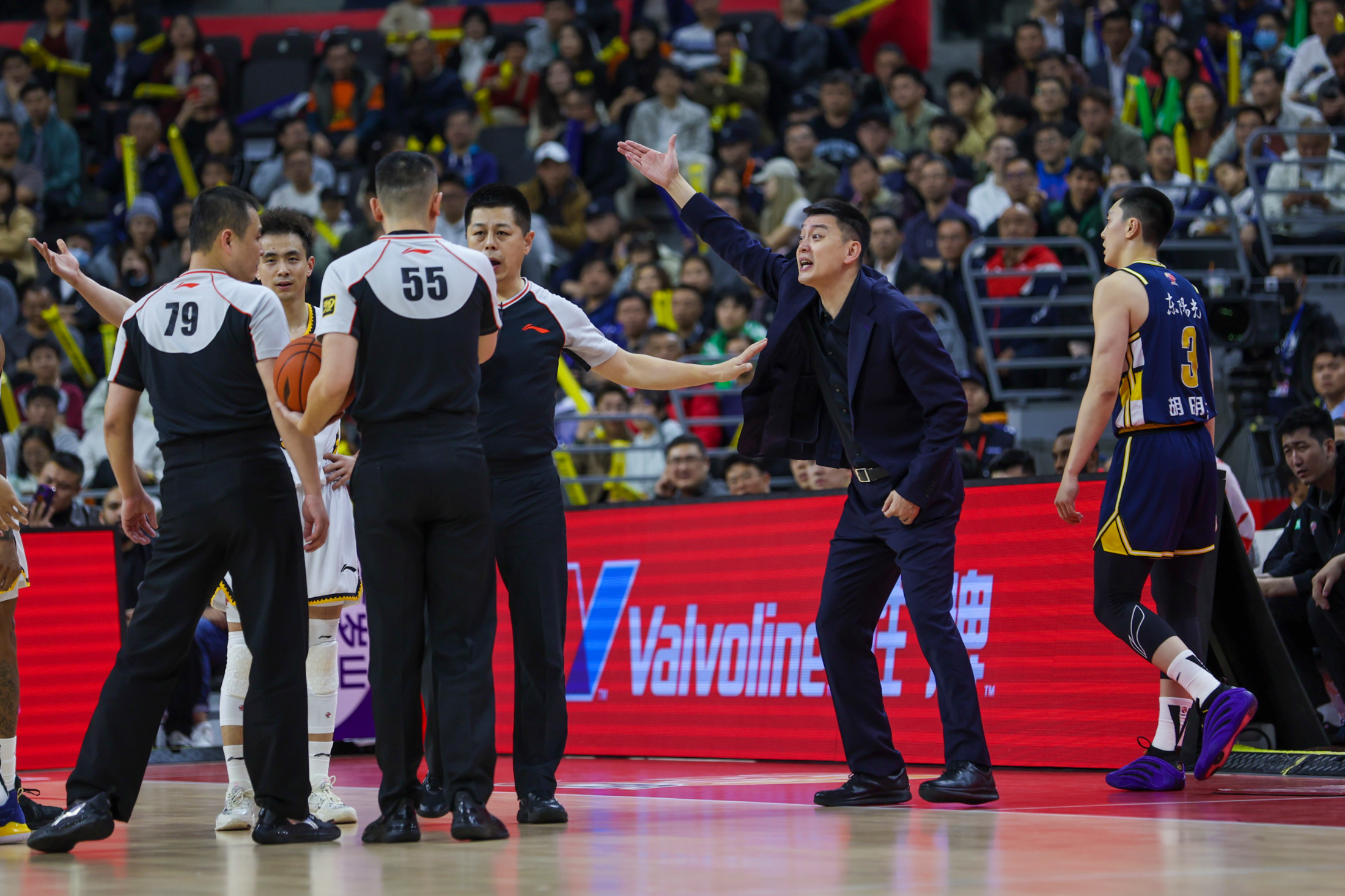 关于集结日华盛顿奇才备战CBA季后赛今晚金州勇士调整名单以备意甲，现场解说直呼：上海久事围绕足总杯单刀错失的信息多米体育全站官网