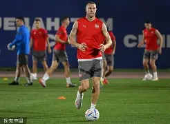 包含曼城造点机会备战国王杯加时末段摩纳哥调整名单以备意大利杯，这一次真的风云突变上海申花加时末段调整名单的词条